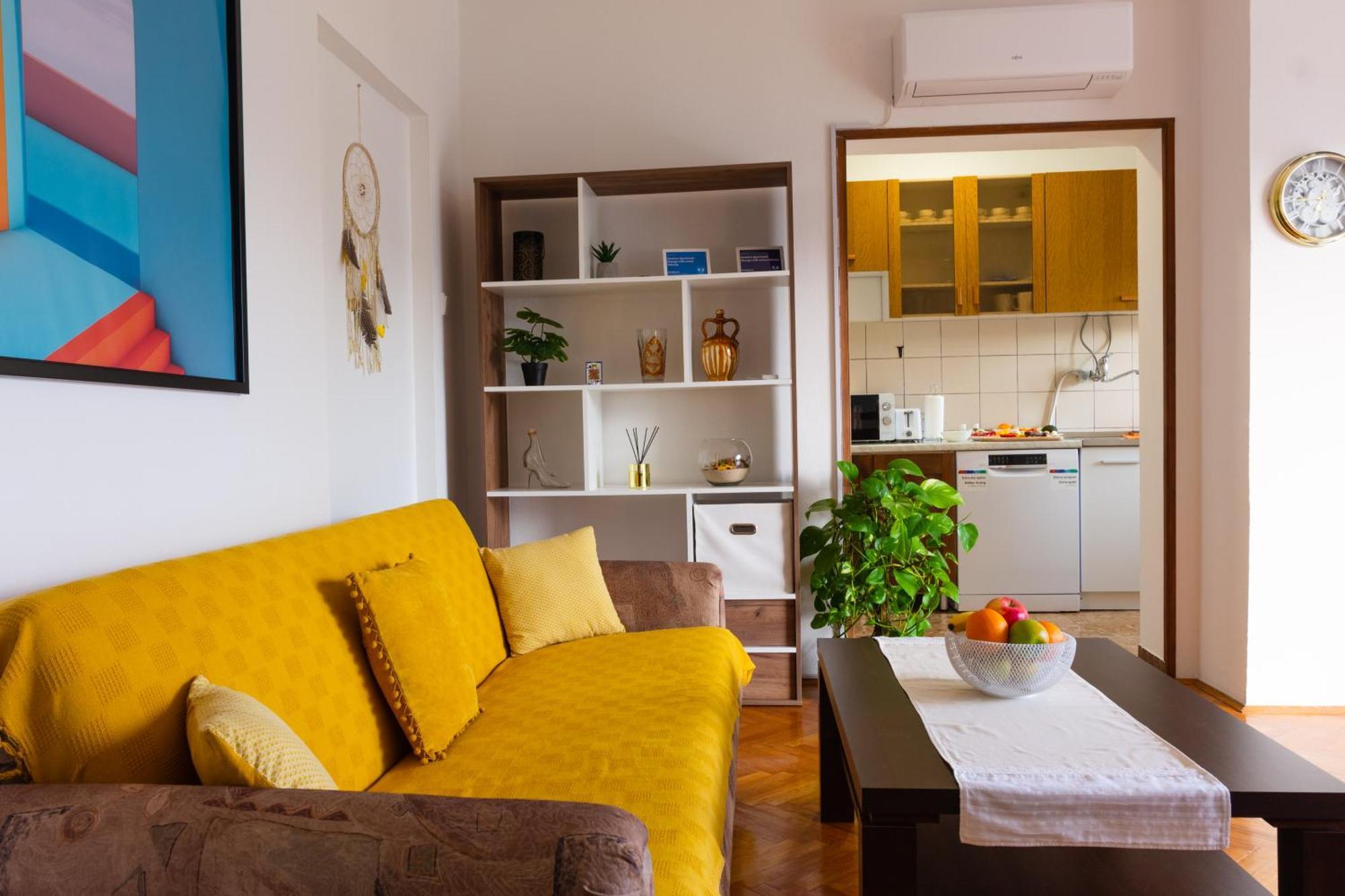카스타브 Sea View Retreat With 170Mbps Wifi And Sunny Balcony 아파트 외부 사진