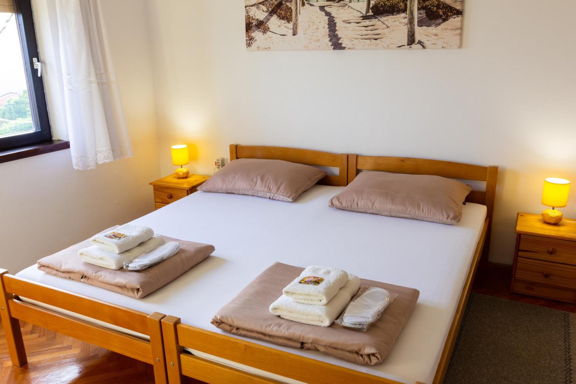 카스타브 Sea View Retreat With 170Mbps Wifi And Sunny Balcony 아파트 외부 사진