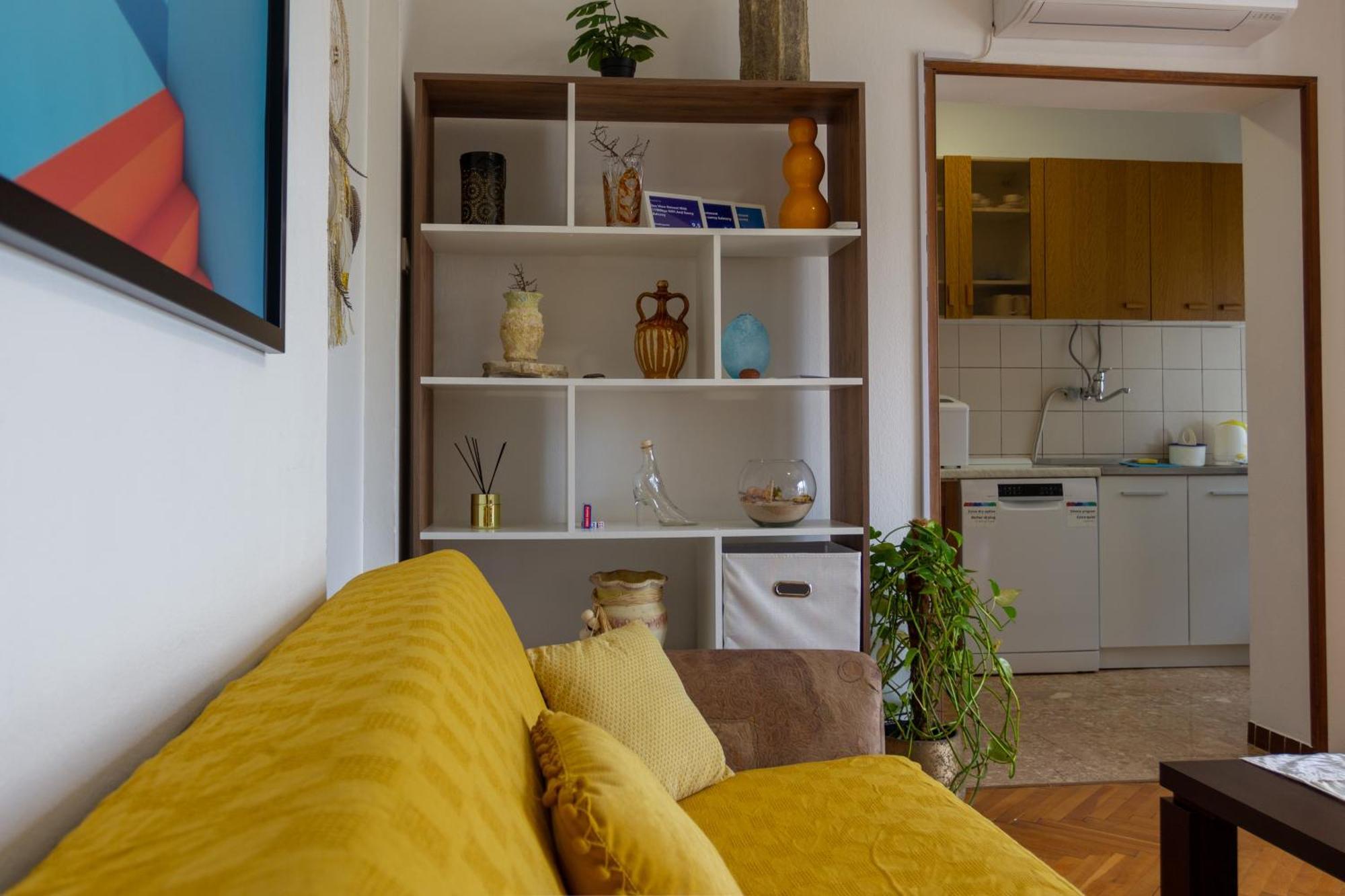 카스타브 Sea View Retreat With 170Mbps Wifi And Sunny Balcony 아파트 외부 사진